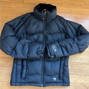 Mountain Hardwear womens down parka. Size S